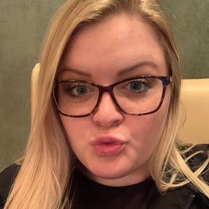 Meet your Posher, Cierra